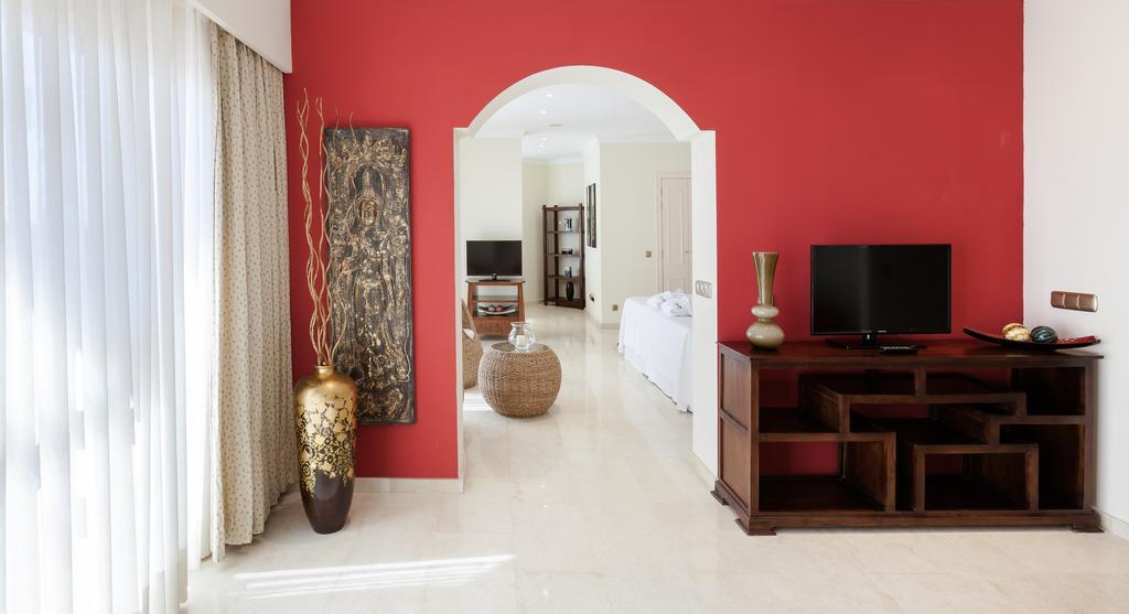 Hotel Barcelo Bay - Adults Only