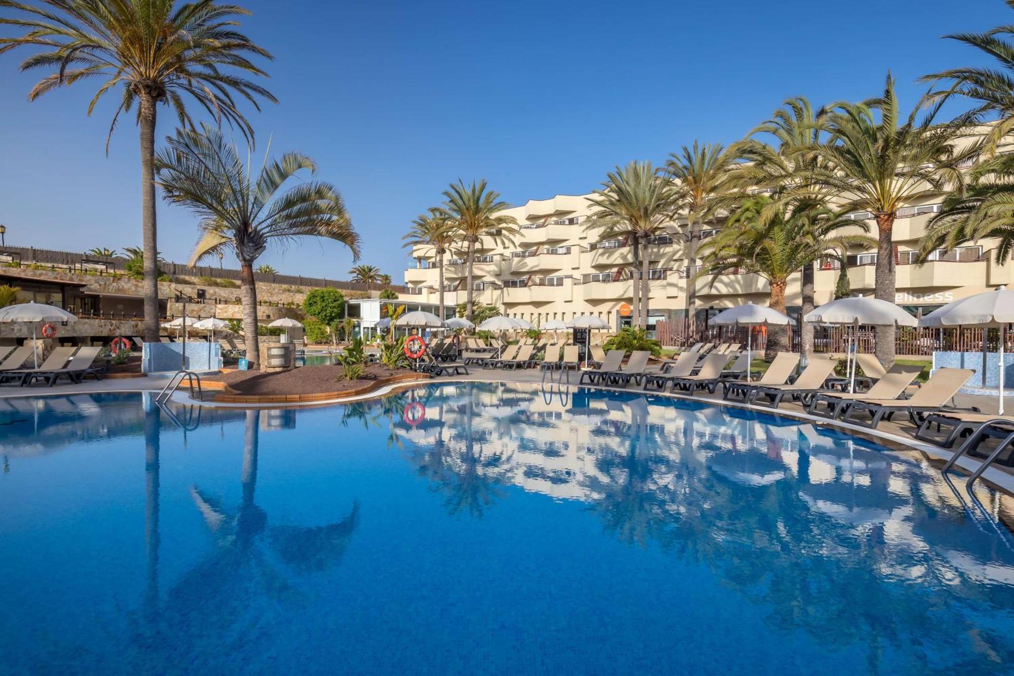 Barcelo Bay - Adults Only